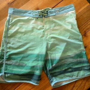 Hurley Men's Size 32 Phantom Aqua and Teal Board Shorts